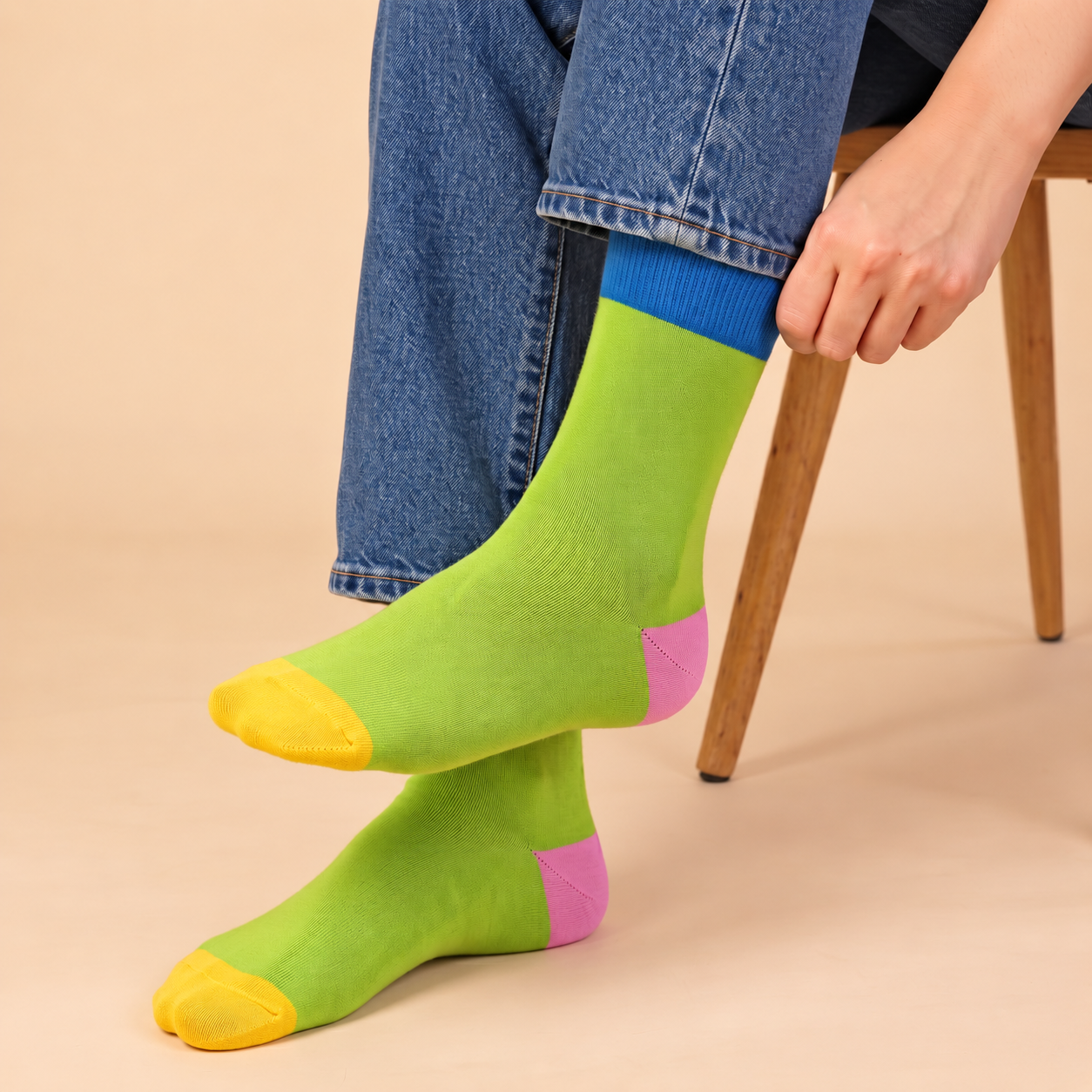 Botanical Dreams – women's crew socks in green, lavender, pink, yellow and dark red, Lord Walker, view 3