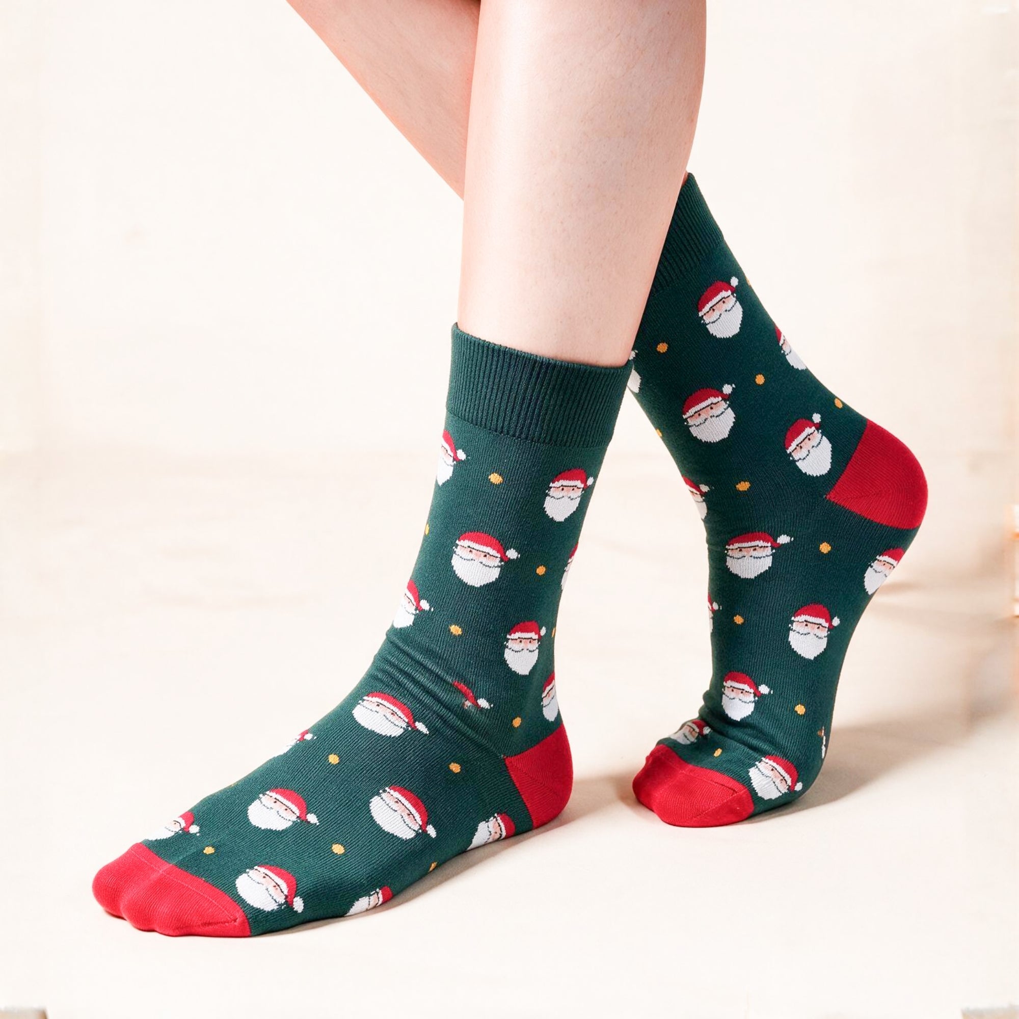 Christmas Walk – Santa crew socks in green, Lord Walker